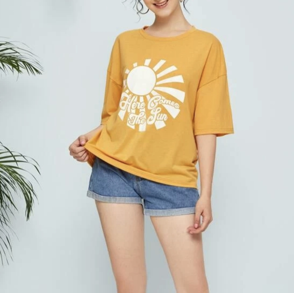 Yellow oversized boyfriend graphic tee